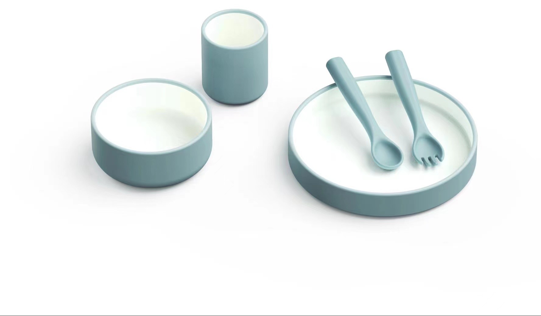 最新の会社の事例について シリコーンの版のシリコーン ボールの食事用器具類およびコップを含む二重色のシリコーンの赤ん坊の供給セット